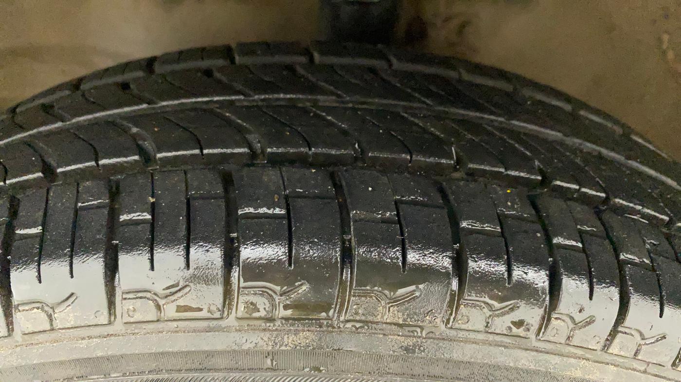 2018 Maruti Wagon R 1.0 LXI CNG, CNG, Manual, 78,510 km, Left Front Tyre Tread