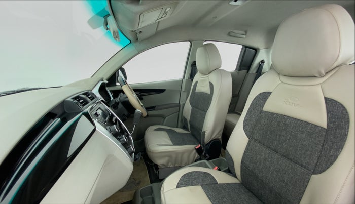 2016 Mahindra Kuv100 K8 5 STR, Petrol, Manual, 72,761 km, Right Side Front Door Cabin