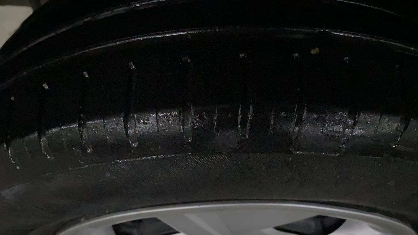 2022 Hyundai VENUE S 1.2, Petrol, Manual, 74,132 km, Right Rear Tyre Tread