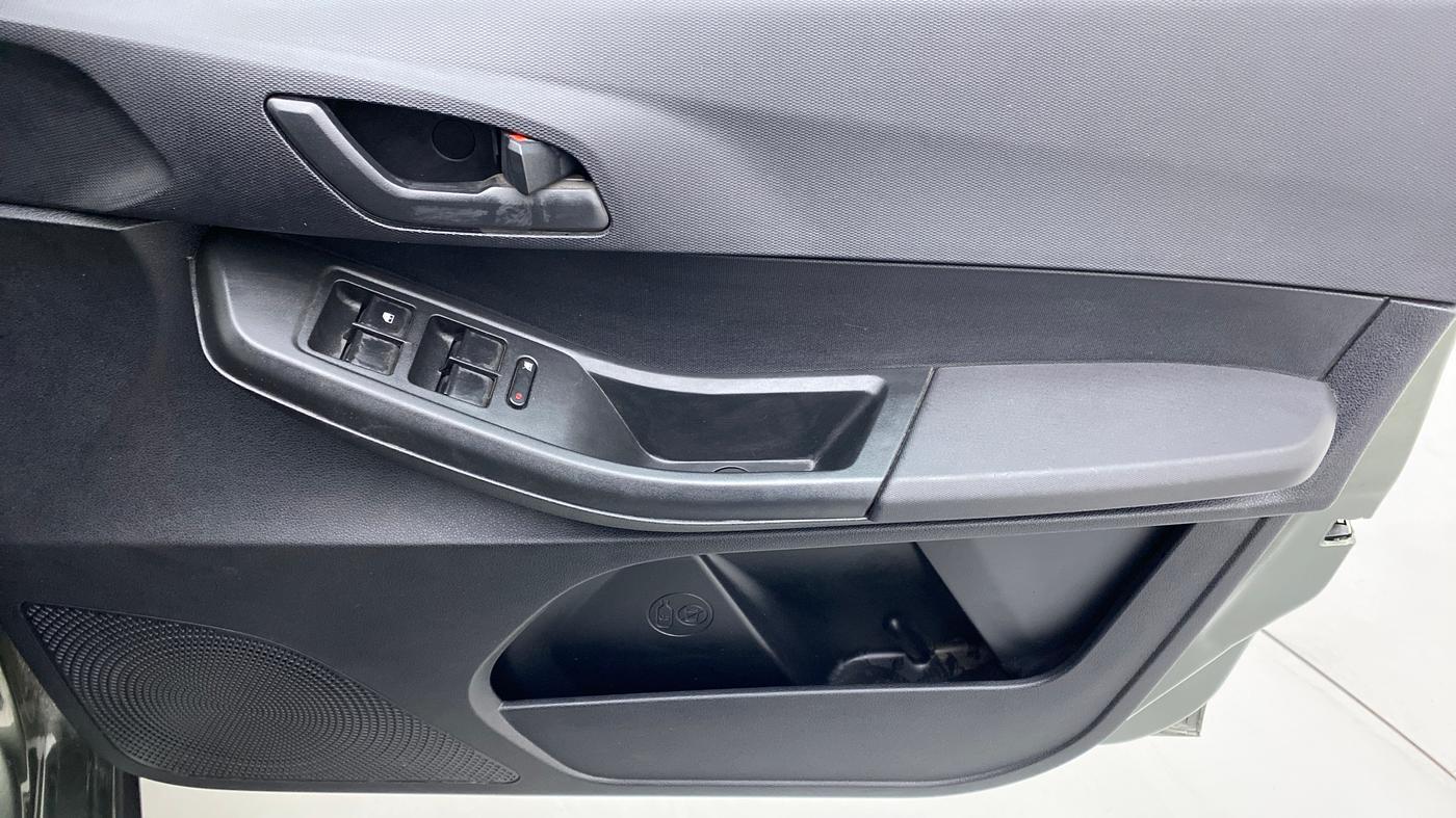 2022 Tata TIAGO NRG PETROL AT, Petrol, Automatic, 9,745 km, Driver Side Door Panels Control
