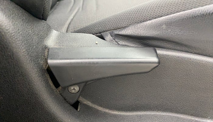 2018 Tata Tiago XT PETROL, Petrol, Manual, 1,03,888 km, Driver Side Adjustment Panel