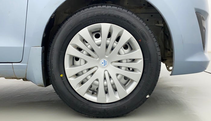 2012 Maruti Ertiga VXI, Petrol, Manual, 69,539 km, Right Front Wheel