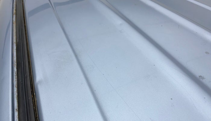 2012 Maruti Ertiga VXI, Petrol, Manual, 69,539 km, Roof - Slightly dented