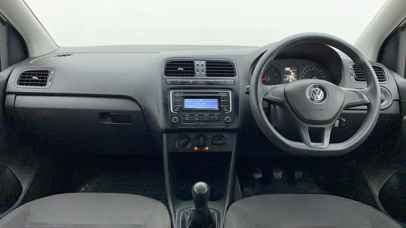 2015 Volkswagen Polo COMFORTLINE 1.2L, Petrol, Manual, 1,11,599 km, Dashboard