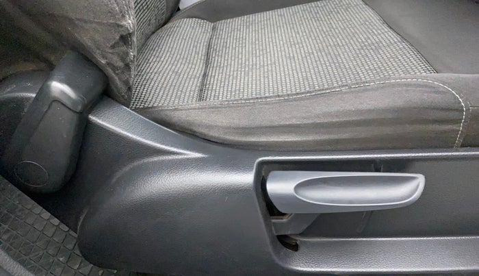2015 Volkswagen Polo COMFORTLINE 1.2L, Petrol, Manual, 1,11,599 km, Driver Side Adjustment Panel