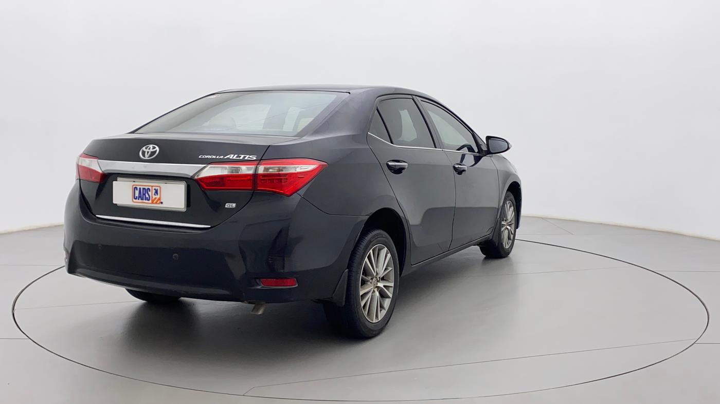 2016 Toyota Corolla Altis GL PETROL, Petrol, Manual, 1,20,226 km, Right Back Diagonal