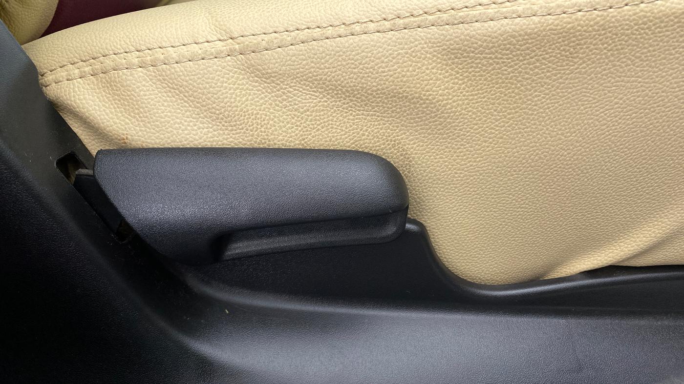 2019 Maruti Celerio X Vxi, Petrol, Manual, 14,059 km, Driver Side Adjustment Panel