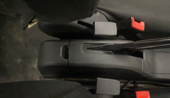 2023 Maruti Eeco 5 STR AC, Petrol, Manual, 23,933 km, Driver Side Adjustment Panel