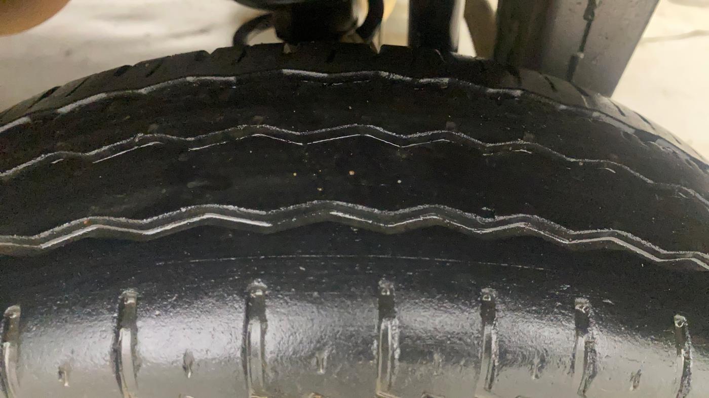 2023 Maruti Eeco 5 STR AC, Petrol, Manual, 23,933 km, Left Rear Tyre Tread
