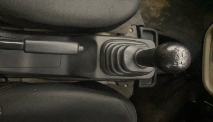 2023 Maruti Eeco 5 STR AC, Petrol, Manual, 23,933 km, Gear Lever