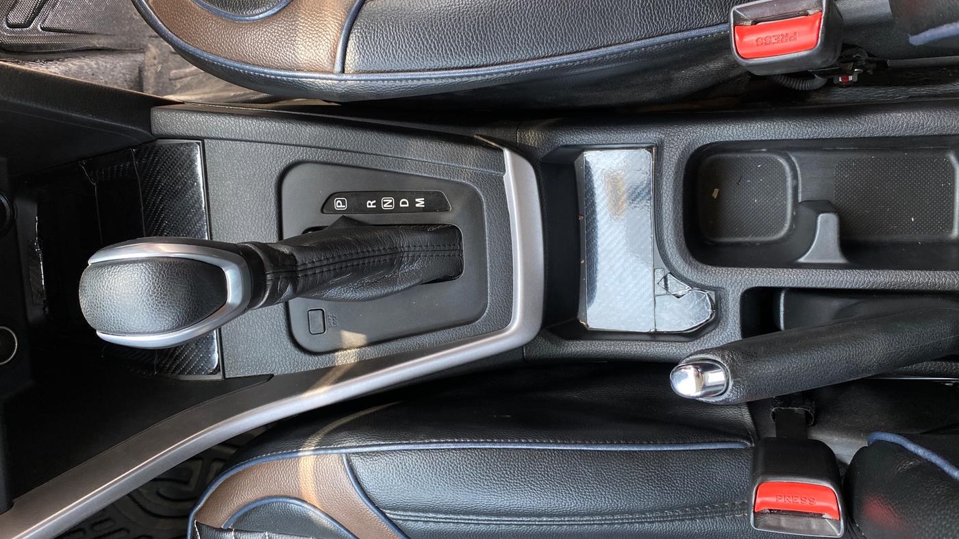 2024 Maruti BREZZA ZXI  AT SMART HYBRID DUAL TONE, Petrol, Automatic, 12,769 km, Gear Lever