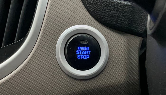 2017 Hyundai Creta SX PLUS 1.6 PETROL, Petrol, Manual, 61,043 km, Keyless Start/ Stop Button