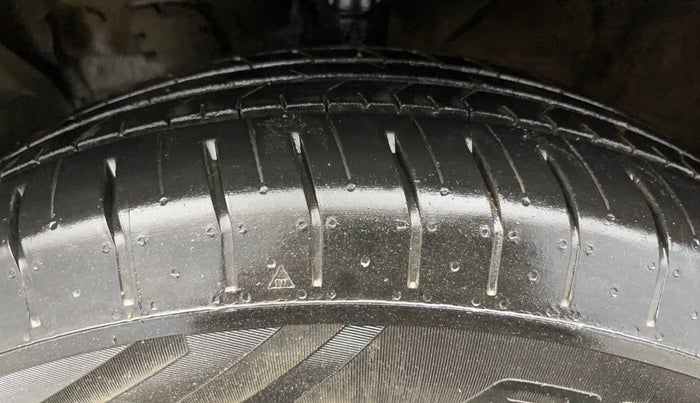 2017 Hyundai Creta SX PLUS 1.6 PETROL, Petrol, Manual, 61,043 km, Left Front Tyre Tread