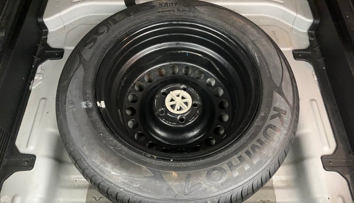 2017 Hyundai Creta SX PLUS 1.6 PETROL, Petrol, Manual, 61,043 km, Spare Tyre