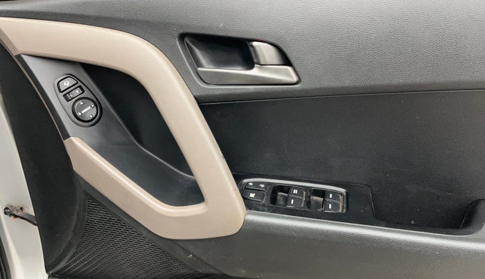 2017 Hyundai Creta SX PLUS 1.6 PETROL, Petrol, Manual, 61,043 km, Driver Side Door Panels Control