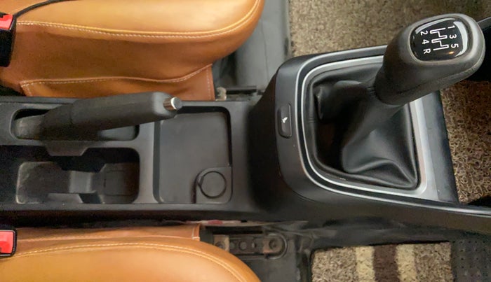 2021 Tata ALTROZ XE 1.2, Petrol, Manual, 13,073 km, Gear Lever