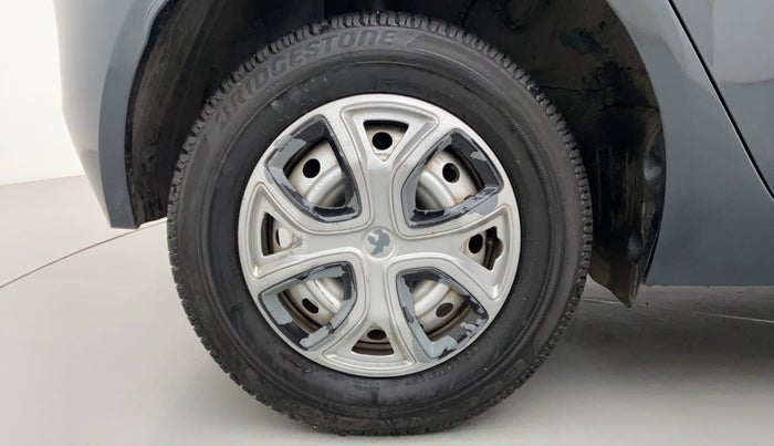 2021 Tata ALTROZ XE 1.2, Petrol, Manual, 13,073 km, Right Rear Wheel