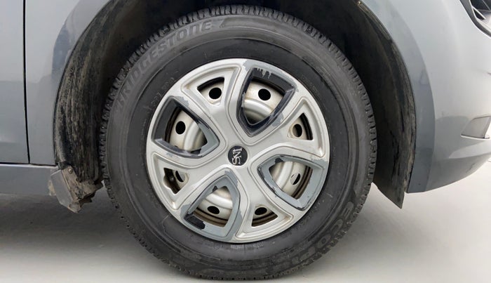 2021 Tata ALTROZ XE 1.2, Petrol, Manual, 13,073 km, Right Front Wheel