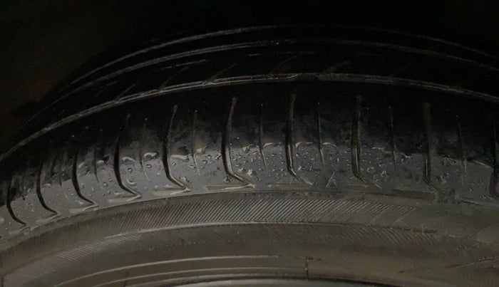 2021 Hyundai GRAND I10 NIOS SPORTZ 1.2 KAPPA VTVT CNG, CNG, Manual, 84,674 km, Left Rear Tyre Tread