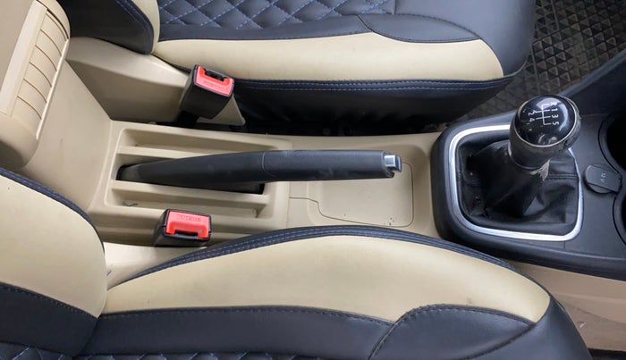 2017 Volkswagen Ameo HIGHLINE1.5L, Diesel, Manual, 80,666 km, Gear Lever