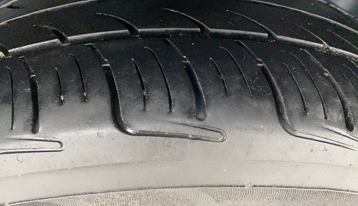 2017 Volkswagen Ameo HIGHLINE1.5L, Diesel, Manual, 80,666 km, Left Rear Tyre Tread