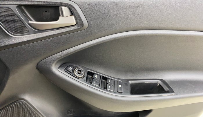 2018 Hyundai i20 Active 1.2 SX, Petrol, Manual, 54,451 km, Driver Side Door Panels Control