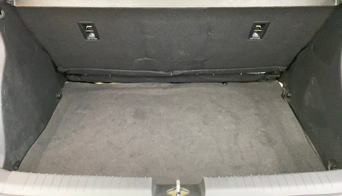 2018 Hyundai i20 Active 1.2 SX, Petrol, Manual, 54,451 km, Boot Inside