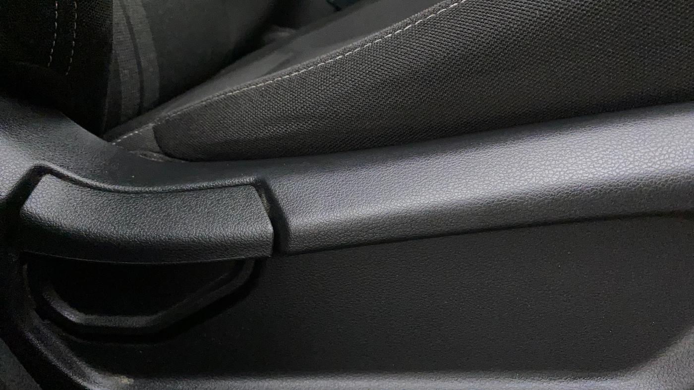 2019 Hyundai VENUE S 1.2, Petrol, Manual, 26,493 km, Driver Side Adjustment Panel