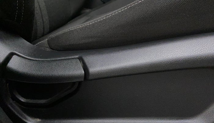 2019 Hyundai VENUE S 1.2, Petrol, Manual, 26,493 km, Driver Side Adjustment Panel
