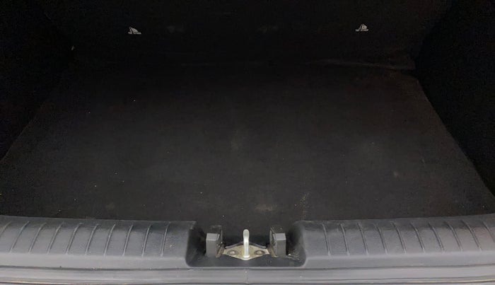 2019 Hyundai VENUE S 1.2, Petrol, Manual, 26,493 km, Boot Inside
