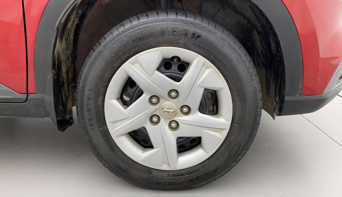 2019 Hyundai VENUE S 1.2, Petrol, Manual, 26,493 km, Right Front Wheel
