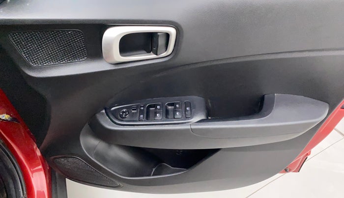 2019 Hyundai VENUE S 1.2, Petrol, Manual, 26,493 km, Driver Side Door Panels Control