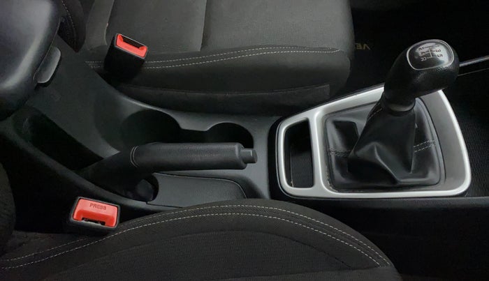 2019 Hyundai VENUE S 1.2, Petrol, Manual, 26,493 km, Gear Lever