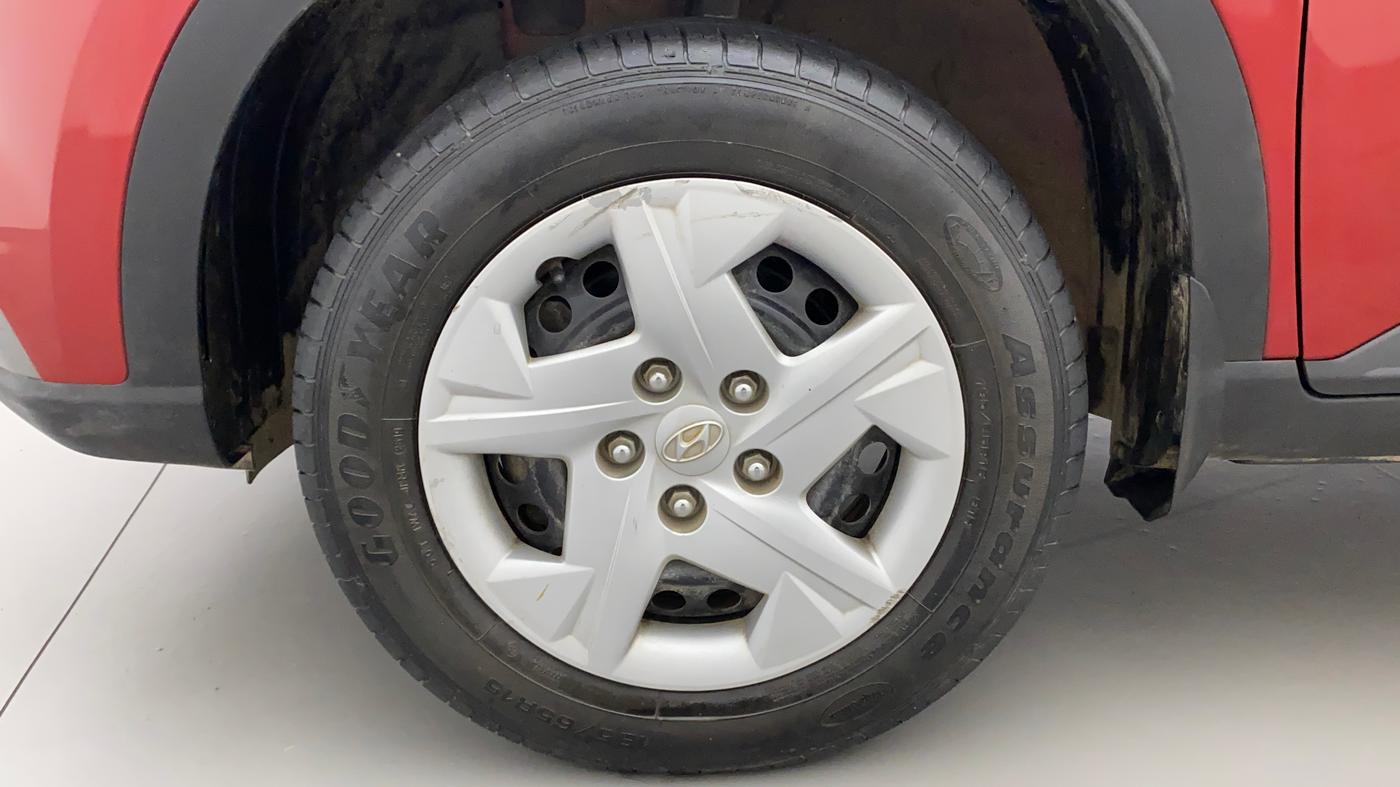 2019 Hyundai VENUE S 1.2, Petrol, Manual, 26,493 km, Left Front Wheel