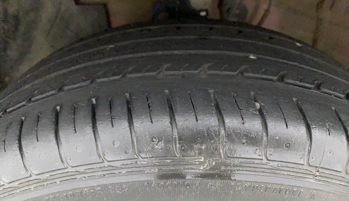 2019 Hyundai VENUE S 1.2, Petrol, Manual, 26,493 km, Left Front Tyre Tread