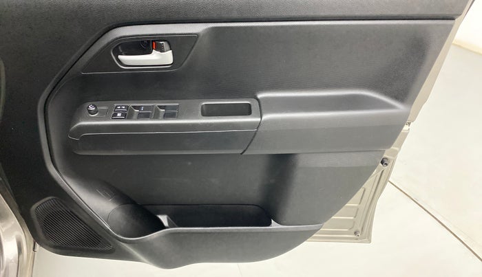 2023 Maruti New Wagon-R VXI 1.0 AMT, Petrol, Automatic, 5,796 km, Driver Side Door Panels Control