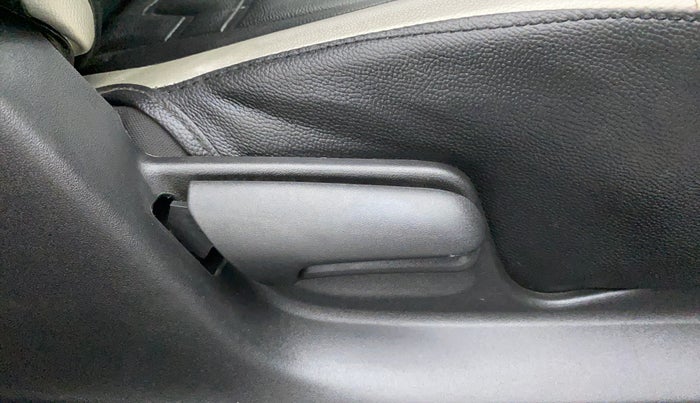 2016 Maruti Swift VXI, Petrol, Manual, 48,491 km, Driver Side Adjustment Panel