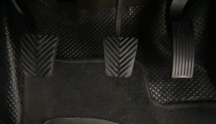 2021 Hyundai VENUE SX 1.5 (O) EXECUTIVE CRDI, Diesel, Manual, 73,651 km, Pedals