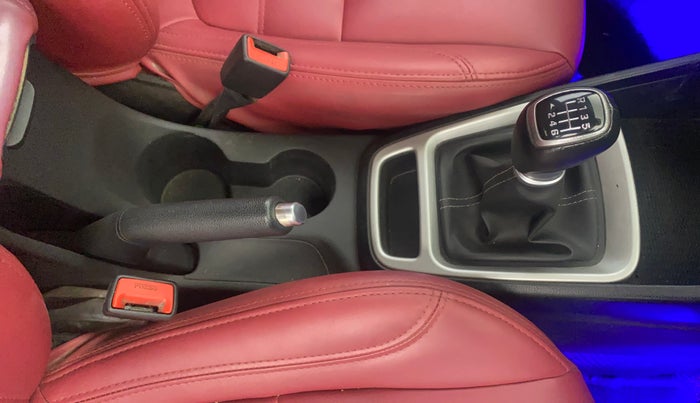 2021 Hyundai VENUE SX 1.5 (O) EXECUTIVE CRDI, Diesel, Manual, 73,651 km, Gear Lever