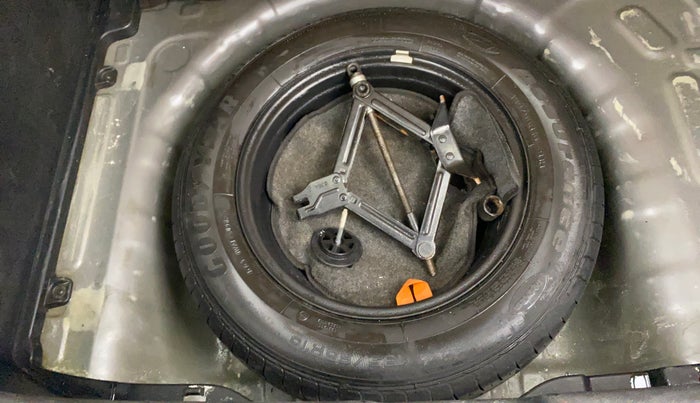 2021 Hyundai VENUE SX 1.5 (O) EXECUTIVE CRDI, Diesel, Manual, 73,651 km, Spare Tyre