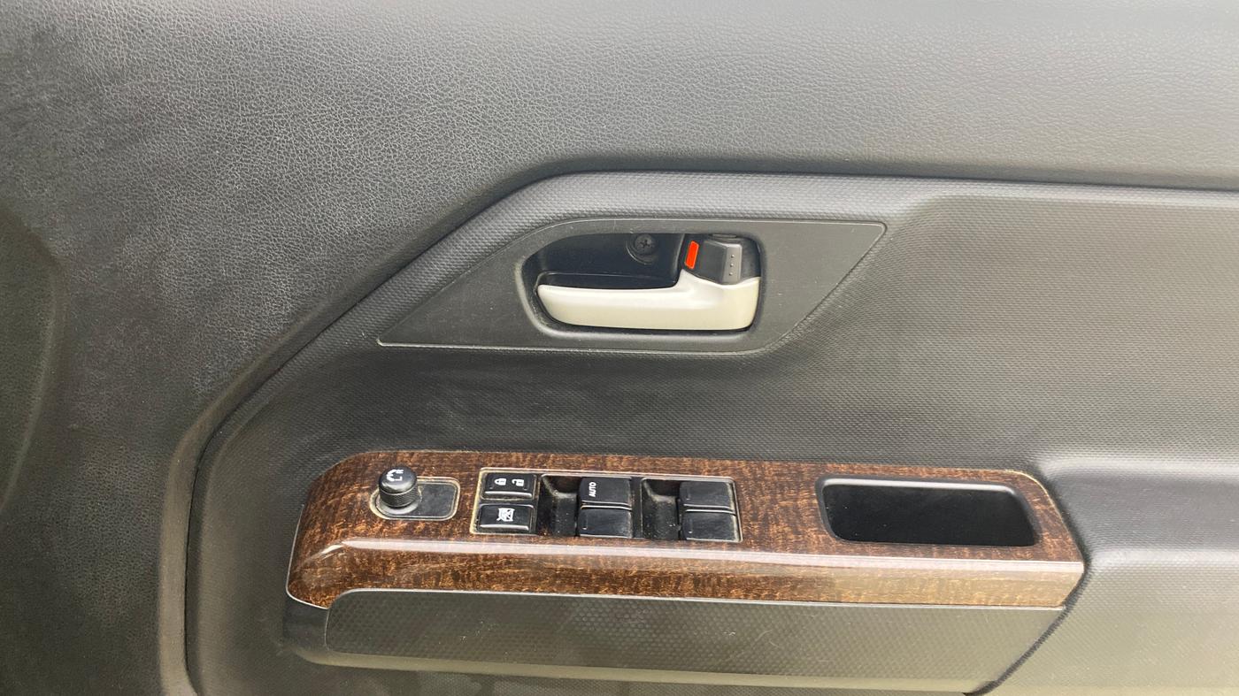 2021 Maruti New Wagon-R VXI 1.0 AMT, Petrol, Automatic, 62,466 km, Driver Side Door Panels Control