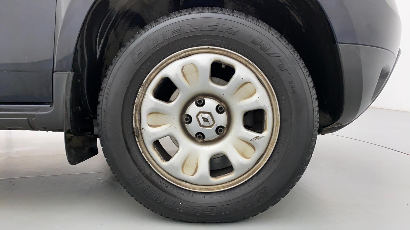 2014 Renault Duster RXL PETROL 104, Petrol, Manual, 98,676 km, Right Front Wheel