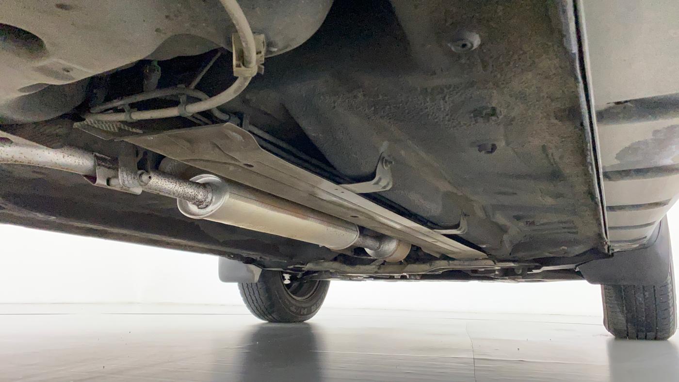 2014 Renault Duster RXL PETROL 104, Petrol, Manual, 98,676 km, Right Side Underbody