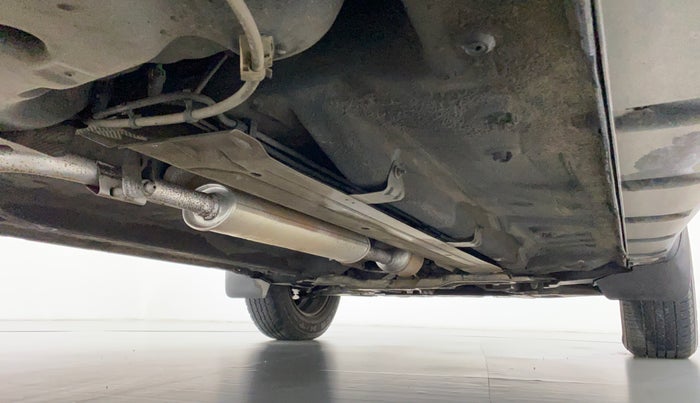 2014 Renault Duster RXL PETROL 104, Petrol, Manual, 98,676 km, Right Side Underbody