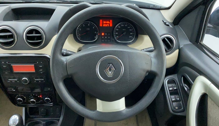 2014 Renault Duster RXL PETROL 104, Petrol, Manual, 98,676 km, Steering Wheel Close Up