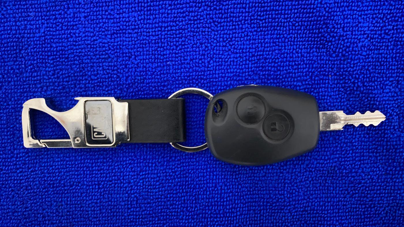 2014 Renault Duster RXL PETROL 104, Petrol, Manual, 98,676 km, Key Close Up