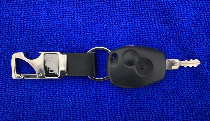 2014 Renault Duster RXL PETROL 104, Petrol, Manual, 98,676 km, Key Close Up