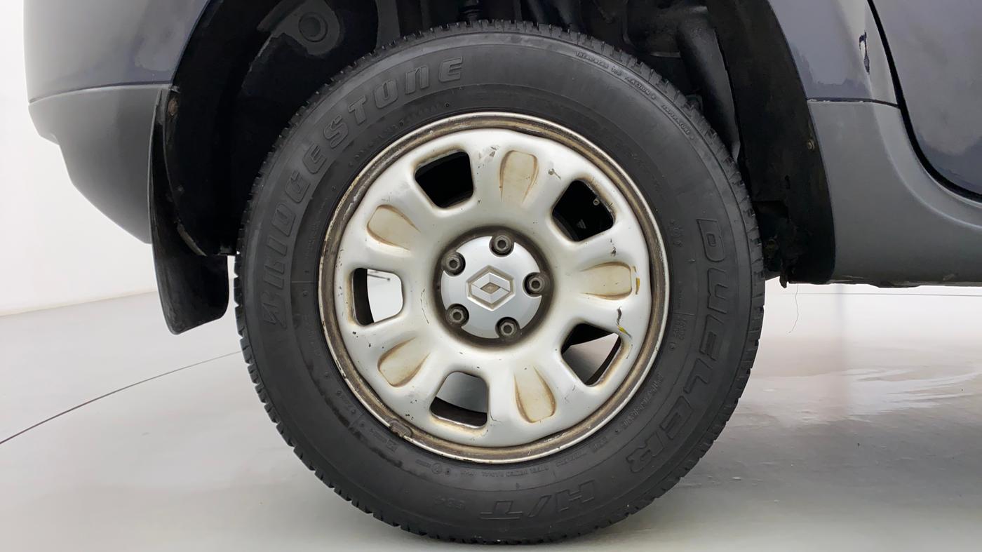 2014 Renault Duster RXL PETROL 104, Petrol, Manual, 98,676 km, Right Rear Wheel