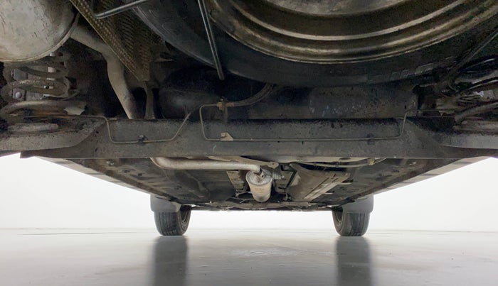 2014 Renault Duster RXL PETROL 104, Petrol, Manual, 98,676 km, Rear Underbody