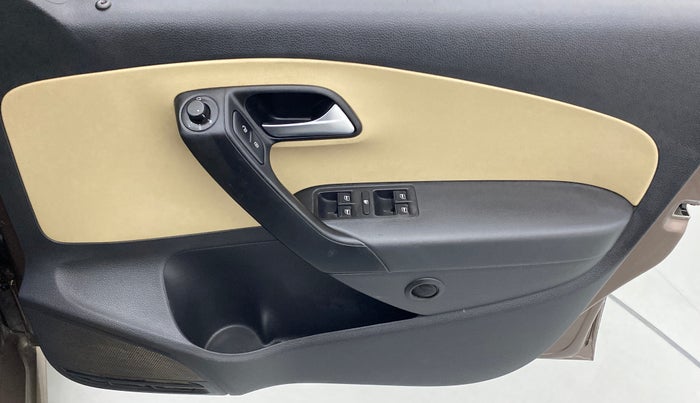 2017 Volkswagen Ameo HIGHLINE PLUS 1.5L AT 16 ALLOY, Diesel, Automatic, 60,793 km, Driver Side Door Panels Control